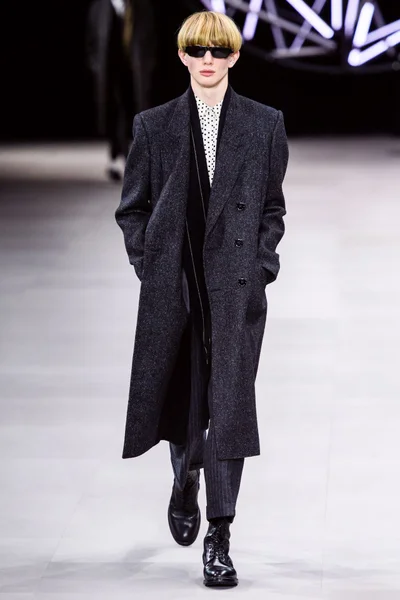 Look 37